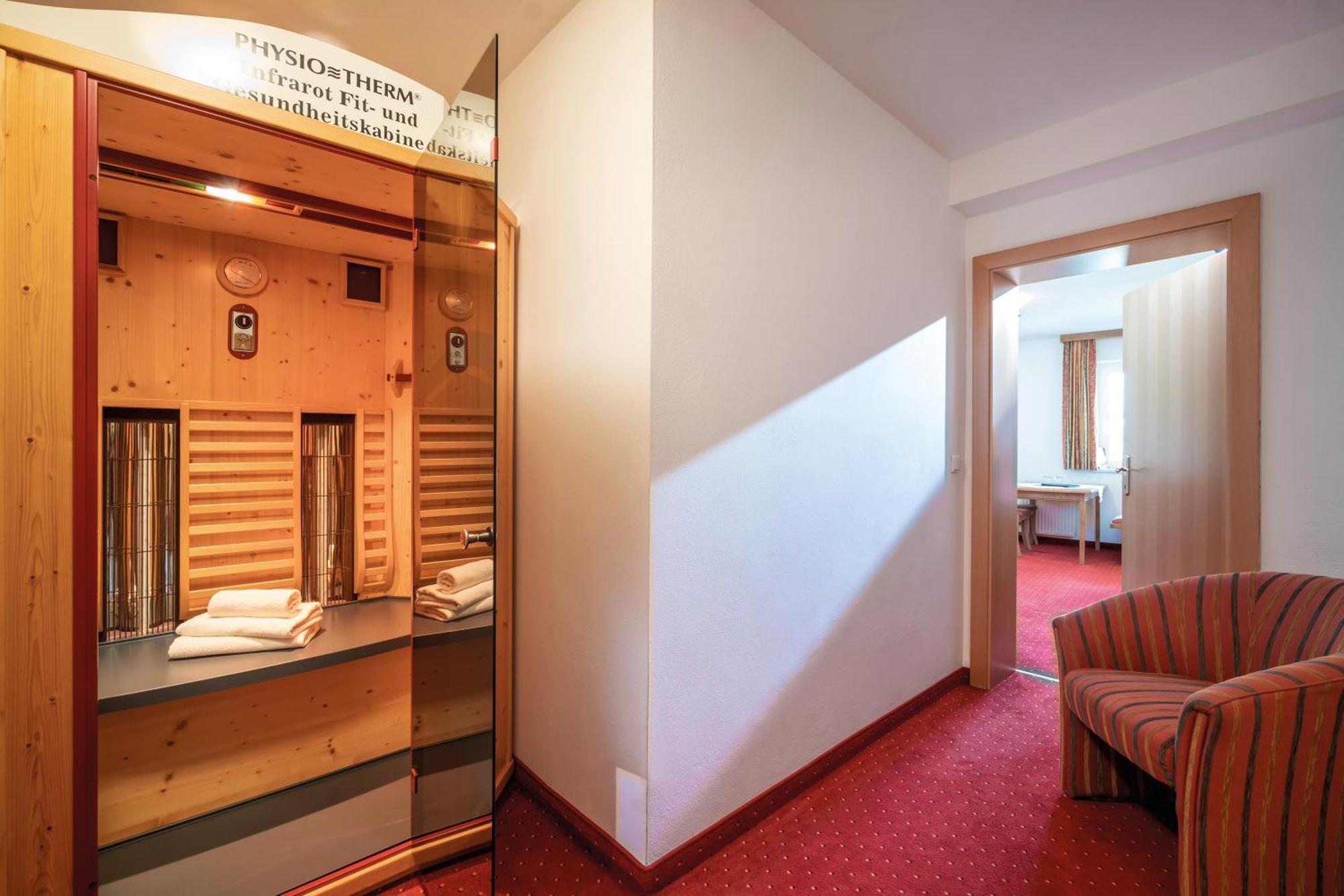 Hotel Maria Theresia Герлос Екстериор снимка