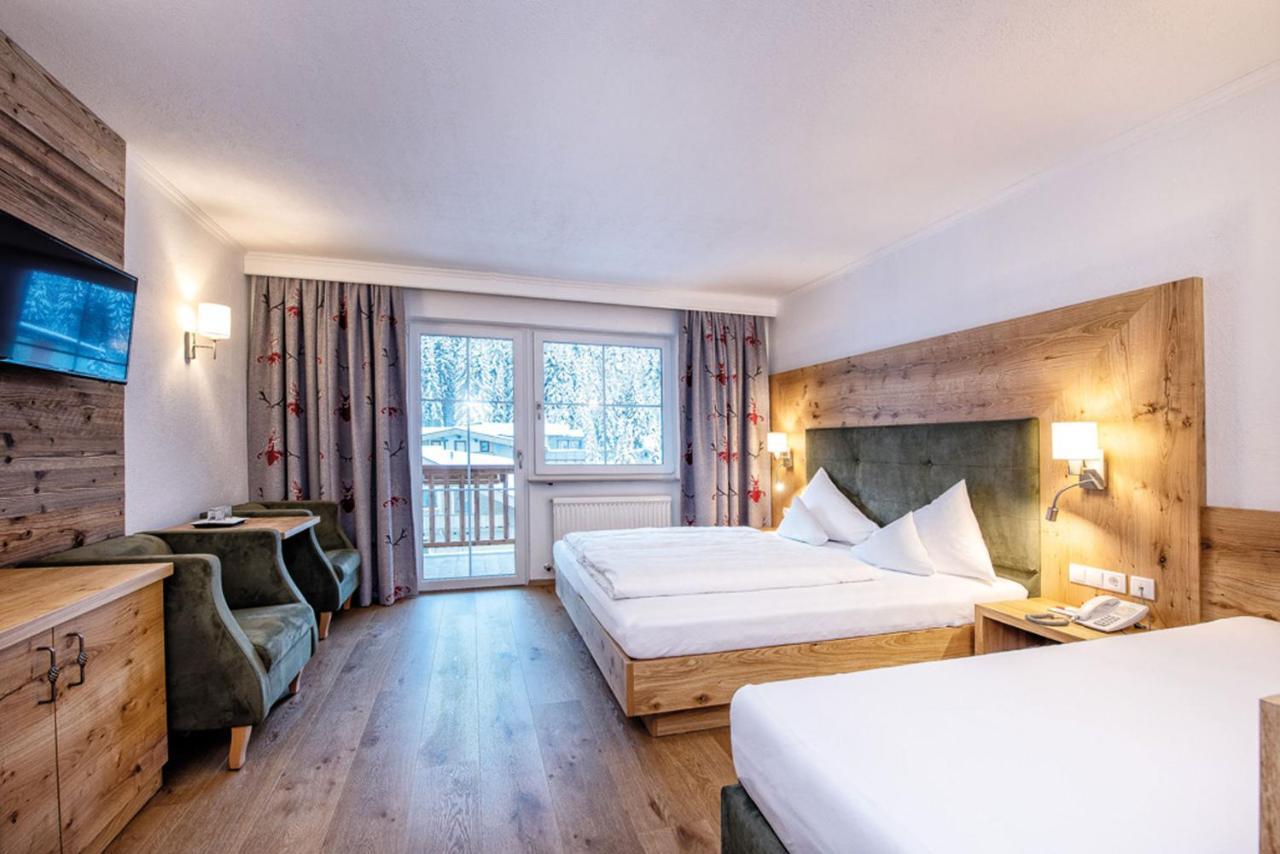 Hotel Maria Theresia Герлос Екстериор снимка